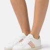 ECCO STREET LITE - Sneaker Low - White/hammered Bronze/pure White Silver -Ecco Schuhhimmel f507890b36bd4e719ac01adf523c1192